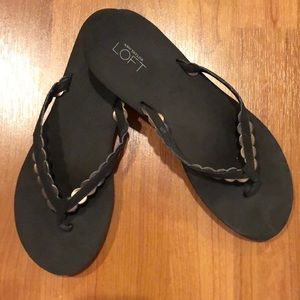 LOFT brown flip-flops - LIKE NEW